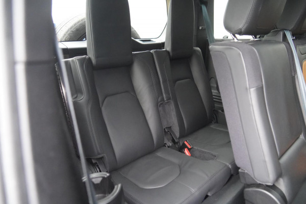 Land Rover Defender 110 3.0 P400 110 X 7-pers. / Milltek / Head-Up / Stoelkoeling / Pano / Trekhaak / Clearsight / Full Options!