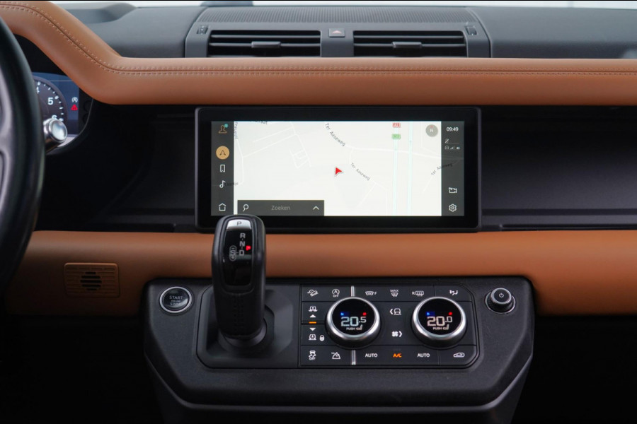 Land Rover Defender 110 3.0 P400 110 X 7-pers. / Milltek / Head-Up / Stoelkoeling / Pano / Trekhaak / Clearsight / Full Options!