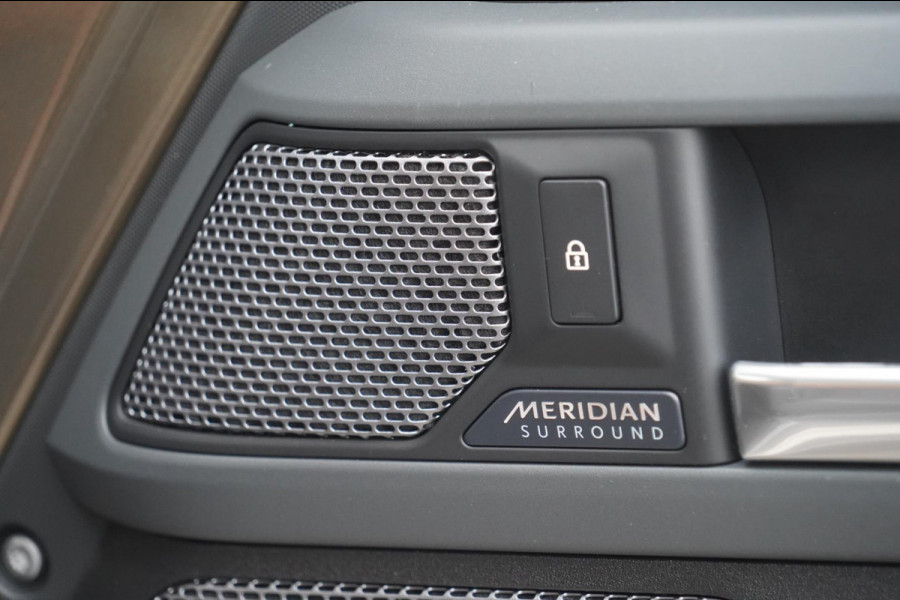 Land Rover Defender 110 3.0 P400 110 X 7-pers. / Milltek / Head-Up / Stoelkoeling / Pano / Trekhaak / Clearsight / Full Options!