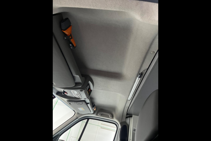 Renault Master Servicewagen T35 2.3 dCi 145pk euro6 L2H2 BOTT Inrichting, Victron omvormer, Standkachel, Trekhaak, RIJKLAARPRIJS!