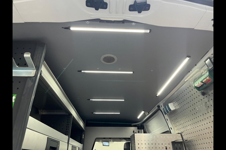 Renault Master Servicewagen T35 2.3 dCi 145pk euro6 L2H2 BOTT Inrichting, Victron omvormer, Standkachel, Trekhaak, RIJKLAARPRIJS!