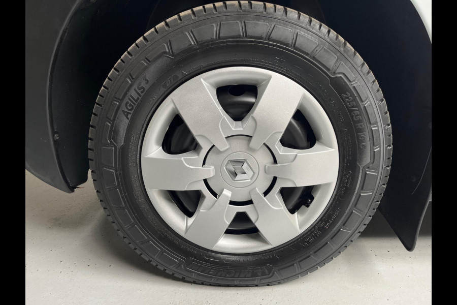 Renault Master Servicewagen T35 2.3 dCi 145pk euro6 L2H2 BOTT Inrichting, Victron omvormer, Standkachel, Trekhaak, RIJKLAARPRIJS!