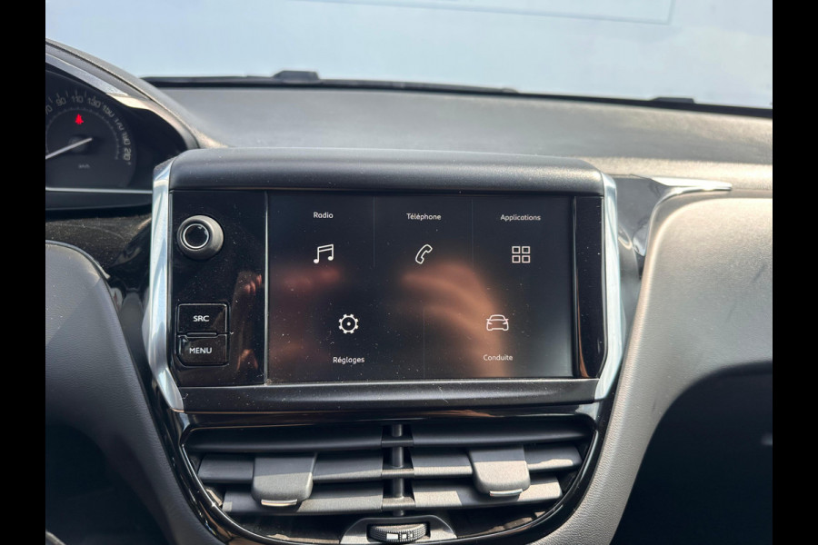 Peugeot 208 1.2 PureTech Signature AUTOMAAT | CARPLAY | AIRCO |