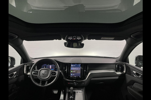 Volvo XC60 2.0 T6 Plug-in hybrid AWD R-Design Trekhaak | Open dak | Adaptive Cruise control | Harman/Kardon | Camera