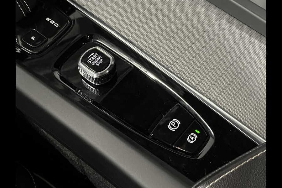 Volvo XC60 2.0 T6 Plug-in hybrid AWD R-Design Trekhaak | Open dak | Adaptive Cruise control | Harman/Kardon | Camera