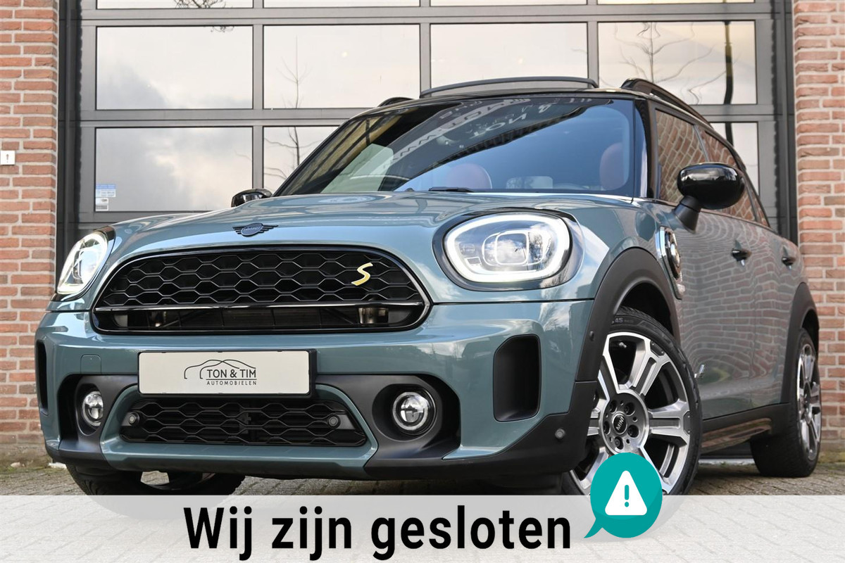 MINI Countryman 2.0 Cooper S E ALL4 MINI Yours Sage/Chester Leder Pano DigiDash '21 MINI Countryman 2.0 Cooper S E ALL4 MINI Yours Sage/Chester Leder Pano DigiDash '21