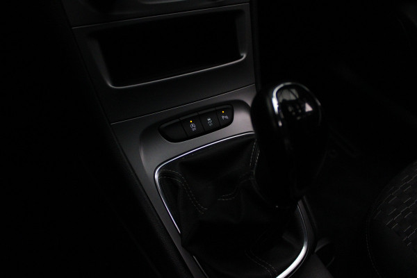 Opel Astra Sports Tourer 1.2 T Navi Airco Stoel- & stuurverw. LM velgen Carplay PDC Bluetooth Cruise BTW auto