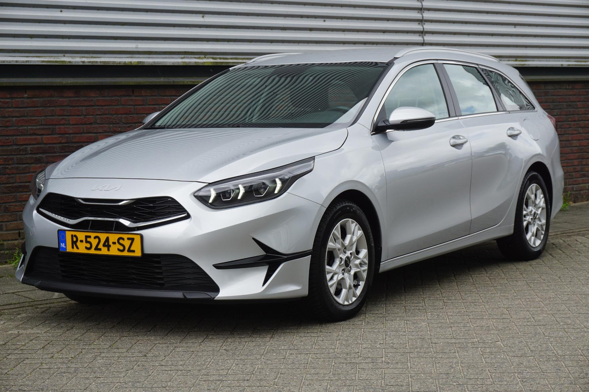 Kia Ceed Sportswagon 1.0 T-GDi 120pk DynamicLine/Geen Import/ Michelin 4-Seizoensbanden Kia Ceed Sportswagon 1.0 T-GDi 120pk DynamicLine/Geen Import/ Michelin 4-Seizoensbanden