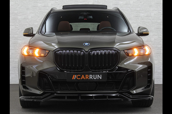 BMW X5 50e 490pk M-Pro Individual | ACC | 360 | Carbon | Stoelventilatie | 22" | Softclose | TH | Panodak | Comfort Seats | Driving Prof. | Park Prof. | Comfort plus | Manhattan met Tartufo Merino! Fabr. Gar. 06-2027 | NL-Auto | BTW.