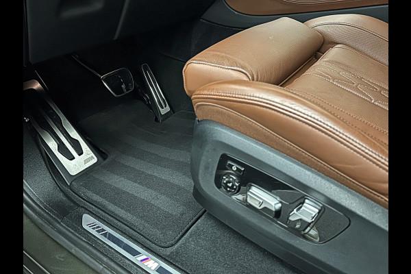 BMW X5 50e 490pk M-Pro Individual | ACC | 360 | Carbon | Stoelventilatie | 22" | Softclose | TH | Panodak | Comfort Seats | Driving Prof. | Park Prof. | Comfort plus | Manhattan met Tartufo Merino! Fabr. Gar. 06-2027 | NL-Auto | BTW.