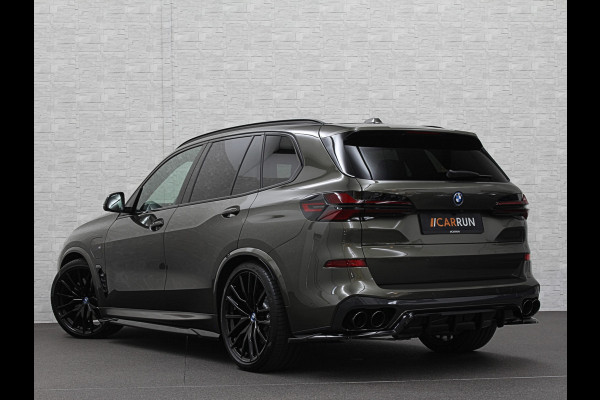 BMW X5 50e 490pk M-Pro Individual | ACC | 360 | Carbon | Stoelventilatie | 22" | Softclose | TH | Panodak | Comfort Seats | Driving Prof. | Park Prof. | Comfort plus | Manhattan met Tartufo Merino! Fabr. Gar. 06-2027 | NL-Auto | BTW.