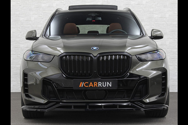 BMW X5 50e 490pk M-Pro Individual | ACC | 360 | Carbon | Stoelventilatie | 22" | Softclose | TH | Panodak | Comfort Seats | Driving Prof. | Park Prof. | Comfort plus | Manhattan met Tartufo Merino! Fabr. Gar. 06-2027 | NL-Auto | BTW.