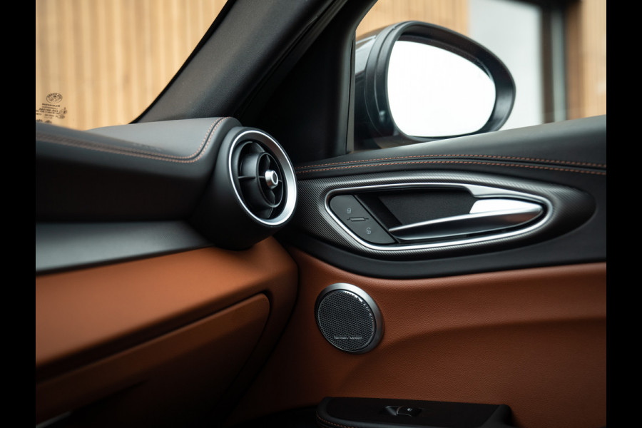 Alfa Romeo Giulia 2.0T Veloce 280pk RWD | Harman/Kardon | Lederen dash. | 19 inch | Adapt. cruise