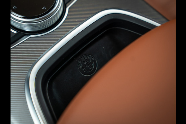 Alfa Romeo Giulia 2.0T Veloce 280pk RWD | Harman/Kardon | Lederen dash. | 19 inch | Adapt. cruise