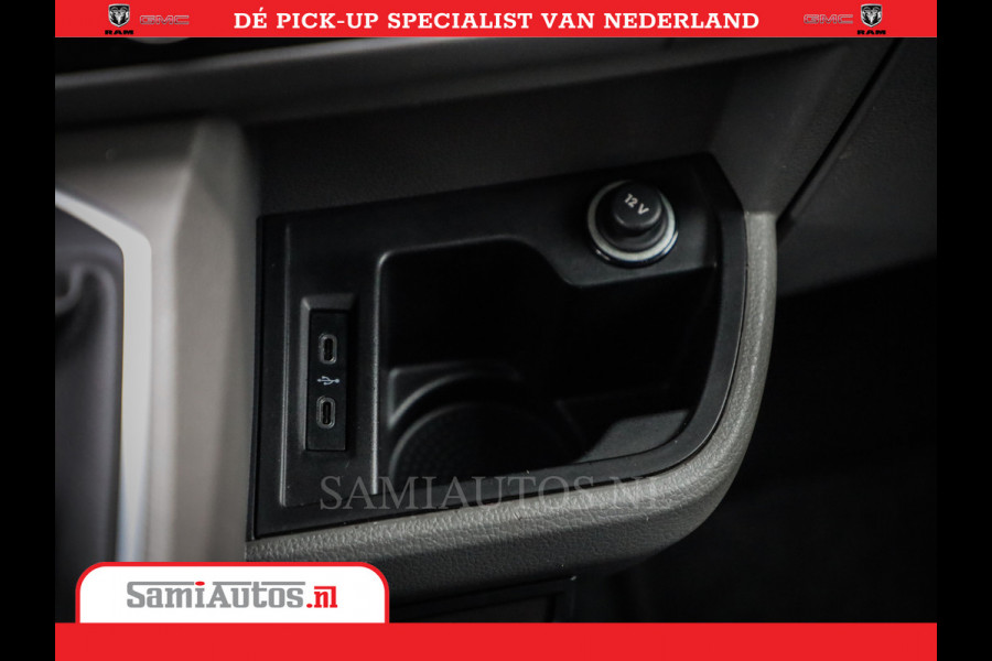 Volkswagen Transporter 2.0 TDI DC L2H1 30 Bulli 6 Persoons | Zeer Dik | In Zeer Goede Conditie | Comfortabele Dubbele Cabine met 6 Zitplaatsen | Body Kit | 20 Inch Brede Zwarte Wielen | Full Led | Camera | 2X Schuif Deuren |