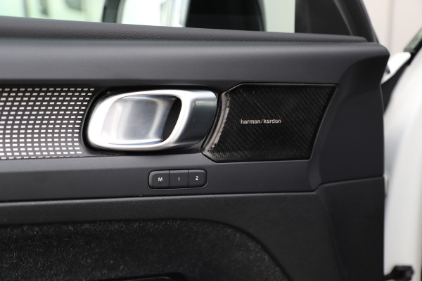 Volvo XC40 1.5 T5 Recharge Inscription | 262PK | Keyles-go | Harman/kardon | Memory | Blis | Stuurwielverw. | Stoelverw. | ACC | Led | 2020