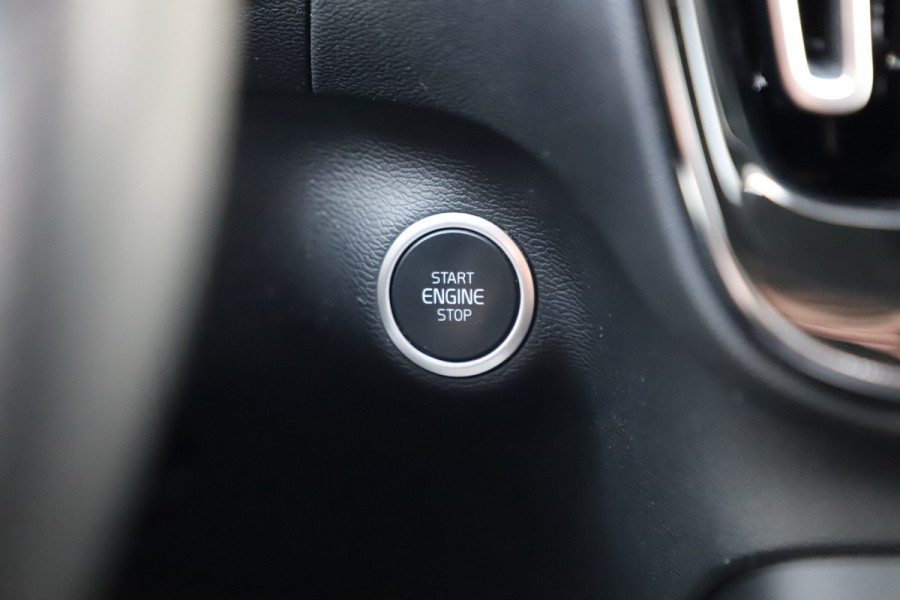 Volvo XC40 1.5 T5 Recharge Inscription | 262PK | Keyles-go | Harman/kardon | Memory | Blis | Stuurwielverw. | Stoelverw. | ACC | Led | 2020