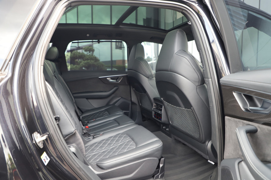 Audi SQ7 4.0 TFSI Quattro 7pers. | 507PK | Luchtvering | Achterasbesturing | Massage | Head-up | Keyles-go | Pano | B&O | Carbon | Sfeerv