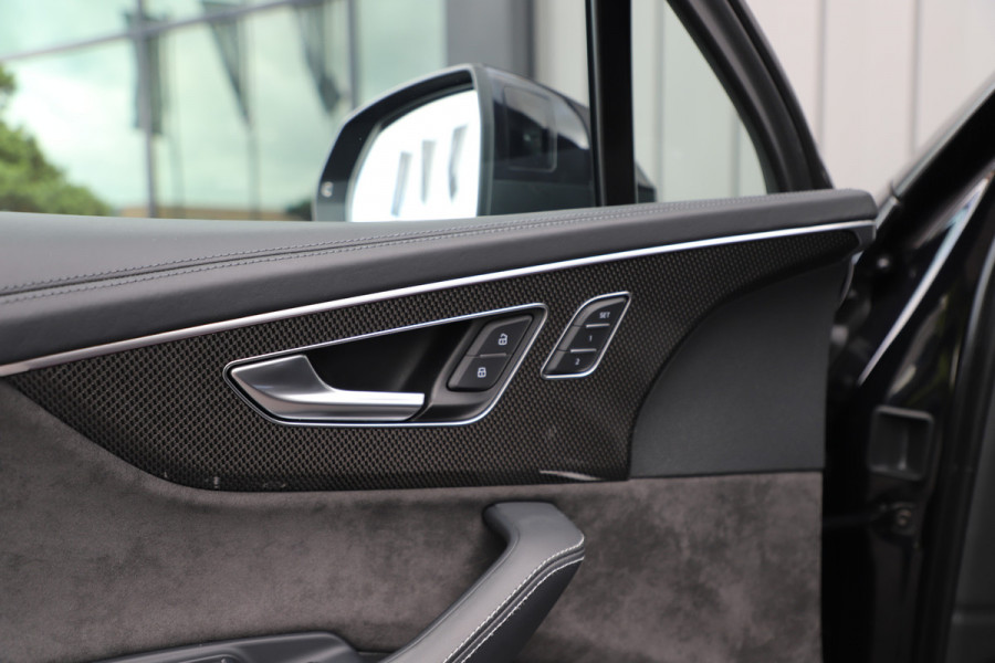 Audi SQ7 4.0 TFSI Quattro 7pers. | 507PK | Luchtvering | Achterasbesturing | Massage | Head-up | Keyles-go | Pano | B&O | Carbon | Sfeerv