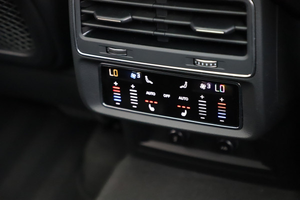 Audi SQ7 4.0 TFSI Quattro 7pers. | 507PK | Luchtvering | Achterasbesturing | Massage | Head-up | Keyles-go | Pano | B&O | Carbon | Sfeerv