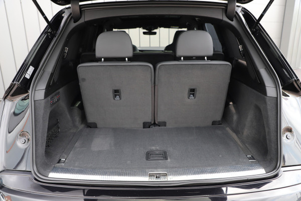 Audi SQ7 4.0 TFSI Quattro 7pers. | 507PK | Luchtvering | Achterasbesturing | Massage | Head-up | Keyles-go | Pano | B&O | Carbon | Sfeerv