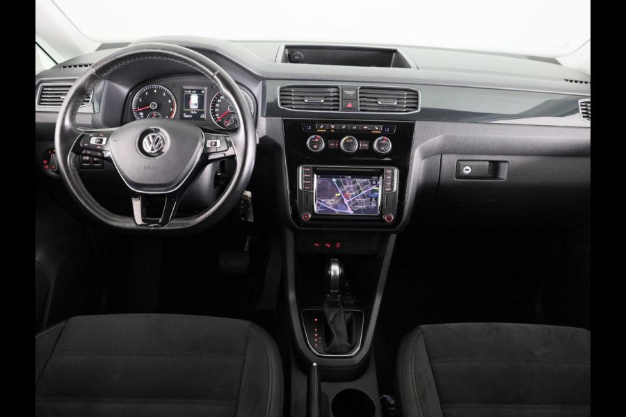 Volkswagen Caddy Maxi 1.4 TSI Trendline 125 pk Automaat (DSG) | Navigatie | Trekhaak | Parkeersensoren (Park assist) | Achteruitrijcamera | Stoelverwarming | Autom. airco |