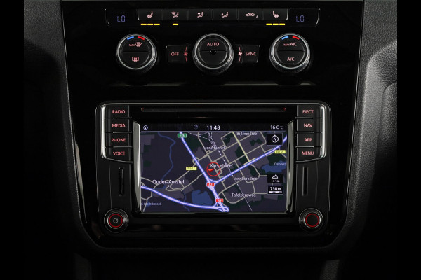 Volkswagen Caddy Maxi 1.4 TSI Trendline 125 pk Automaat (DSG) | Navigatie | Trekhaak | Parkeersensoren (Park assist) | Achteruitrijcamera | Stoelverwarming | Autom. airco |