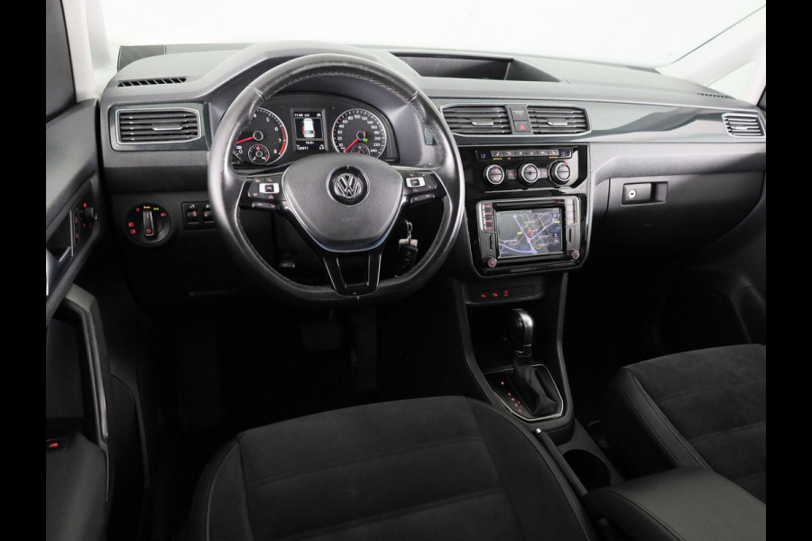 Volkswagen Caddy Maxi 1.4 TSI Trendline 125 pk Automaat (DSG) | Navigatie | Trekhaak | Parkeersensoren (Park assist) | Achteruitrijcamera | Stoelverwarming | Autom. airco |