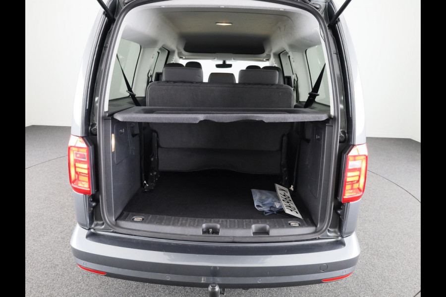 Volkswagen Caddy Maxi 1.4 TSI Trendline 125 pk Automaat (DSG) | Navigatie | Trekhaak | Parkeersensoren (Park assist) | Achteruitrijcamera | Stoelverwarming | Autom. airco |