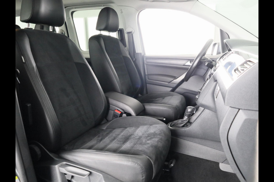Volkswagen Caddy Maxi 1.4 TSI Trendline 125 pk Automaat (DSG) | Navigatie | Trekhaak | Parkeersensoren (Park assist) | Achteruitrijcamera | Stoelverwarming | Autom. airco |
