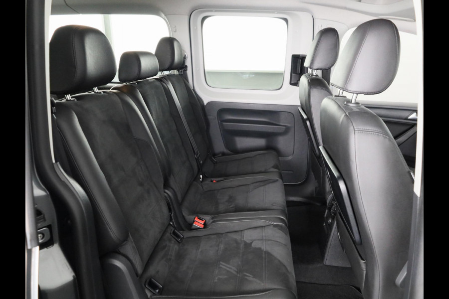 Volkswagen Caddy Maxi 1.4 TSI Trendline 125 pk Automaat (DSG) | Navigatie | Trekhaak | Parkeersensoren (Park assist) | Achteruitrijcamera | Stoelverwarming | Autom. airco |