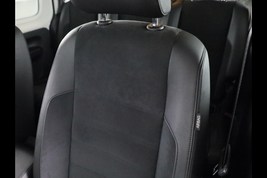 Volkswagen Caddy Maxi 1.4 TSI Trendline 125 pk Automaat (DSG) | Navigatie | Trekhaak | Parkeersensoren (Park assist) | Achteruitrijcamera | Stoelverwarming | Autom. airco |