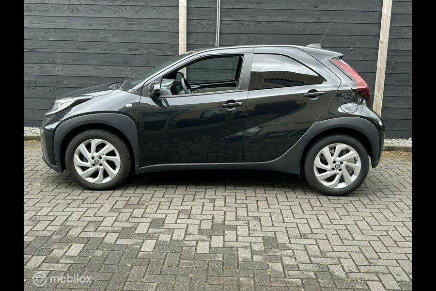 Toyota Aygo X 1.0 VVT-i S-CVT Automaat LED verl. / LM / Clima / Carplay / 10.250KM!!!