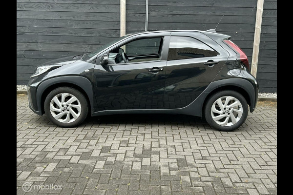 Toyota Aygo X 1.0 VVT-i S-CVT Automaat LED verl. / LM / Clima / Carplay / 10.250KM!!!