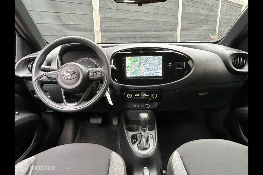 Toyota Aygo X 1.0 VVT-i S-CVT Automaat LED verl. / LM / Clima / Carplay / 10.250KM!!!