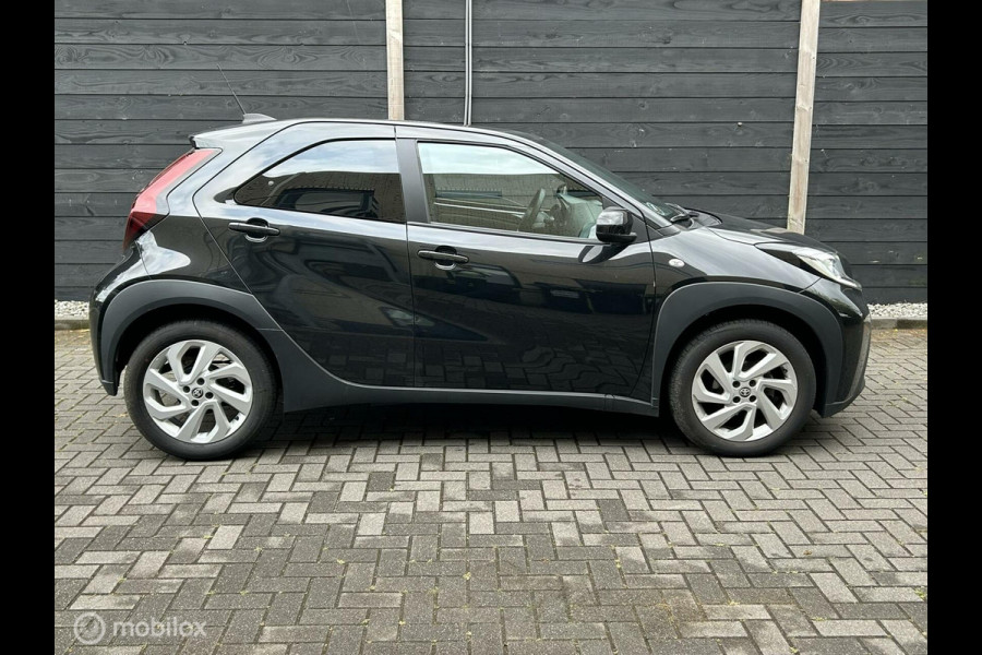 Toyota Aygo X 1.0 VVT-i S-CVT Automaat LED verl. / LM / Clima / Carplay / 10.250KM!!!
