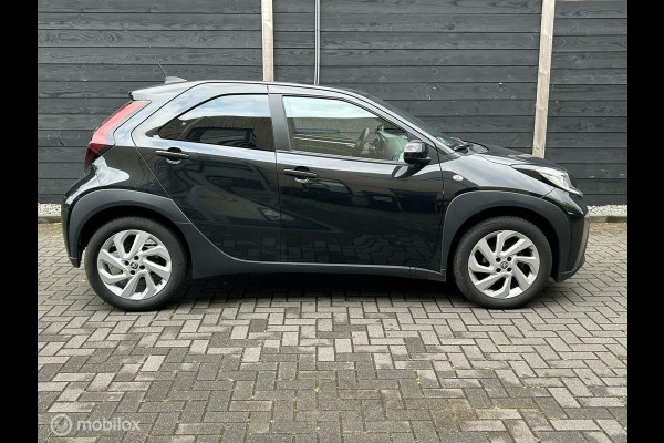 Toyota Aygo X 1.0 VVT-i S-CVT Automaat LED verl. / LM / Clima / Carplay / 10.250KM!!!