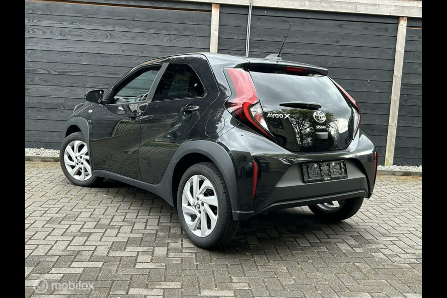Toyota Aygo X 1.0 VVT-i S-CVT Automaat LED verl. / LM / Clima / Carplay / 10.250KM!!!