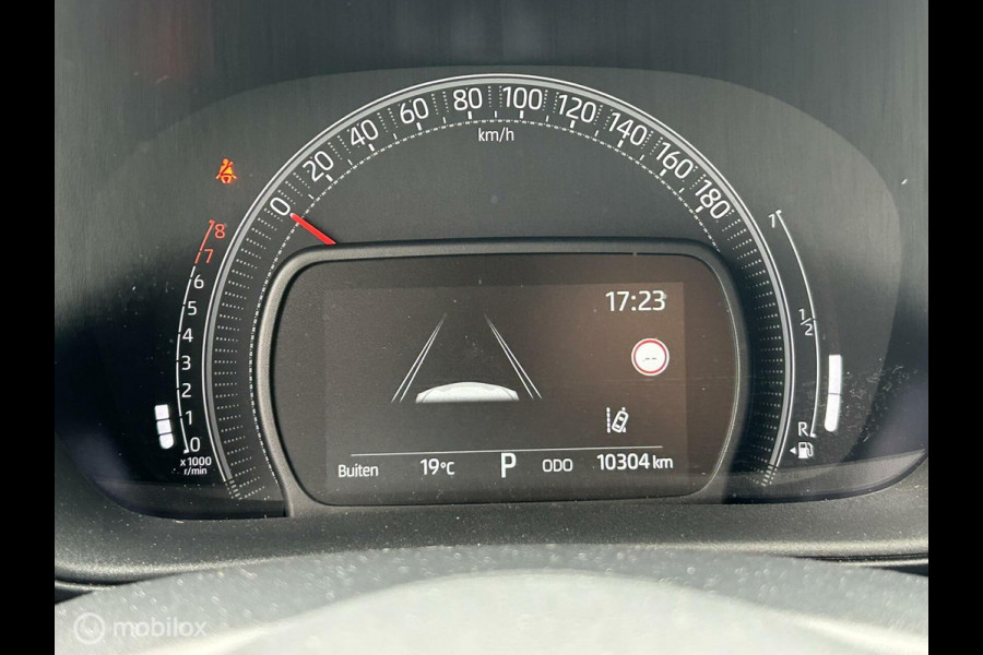 Toyota Aygo X 1.0 VVT-i S-CVT Automaat LED verl. / LM / Clima / Carplay / 10.250KM!!!