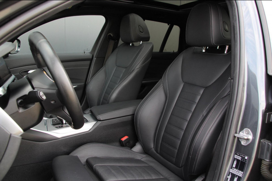 BMW 3 Serie Touring 330e xDrive Sport | Laser | Pano | Leder | ACC
