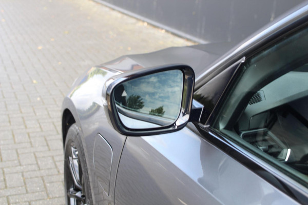 BMW 3 Serie Touring 330e xDrive Sport | Laser | Pano | Leder | ACC