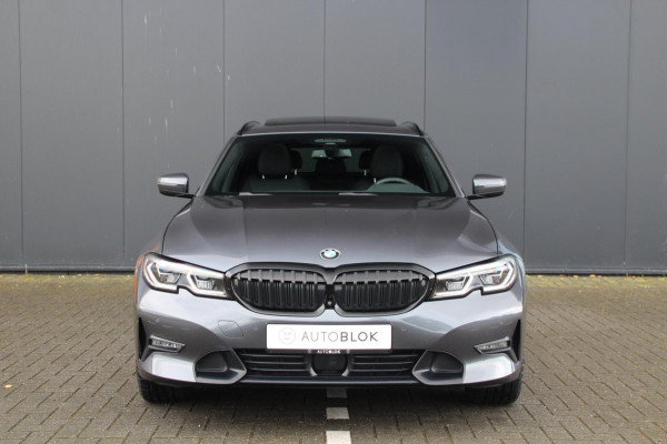 BMW 3 Serie Touring 330e xDrive Sport | Laser | Pano | Leder | ACC