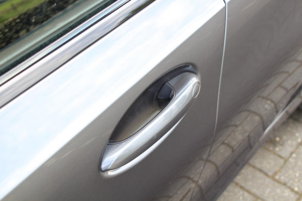 BMW 3 Serie Touring 330e xDrive Sport | Laser | Pano | Leder | ACC