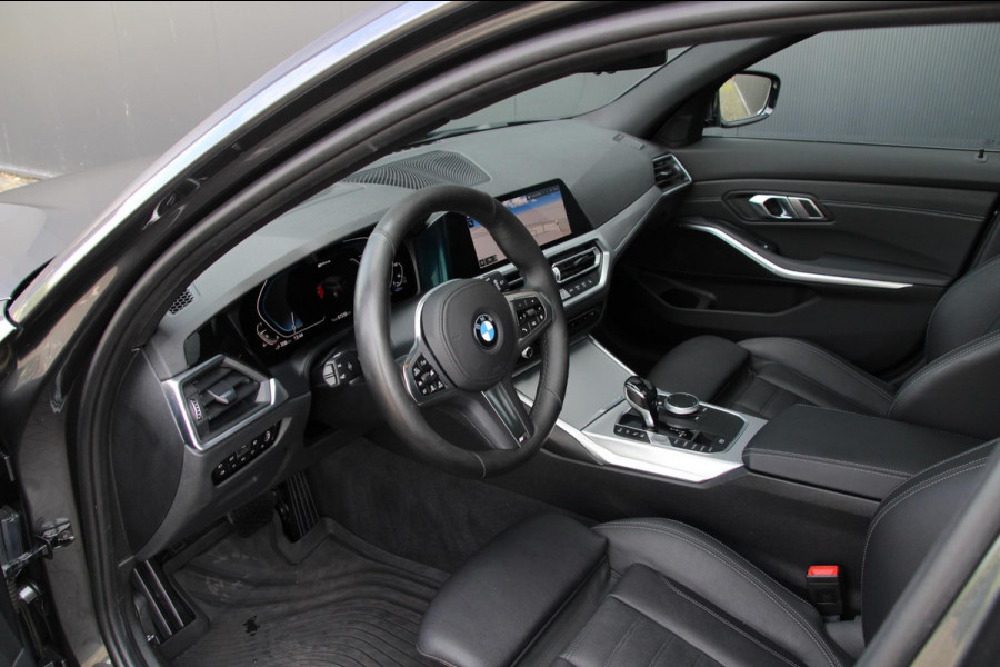 BMW 3 Serie Touring 330e xDrive Sport | Laser | Pano | Leder | ACC
