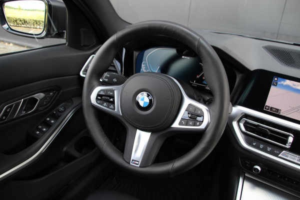BMW 3 Serie Touring 330e xDrive Sport | Laser | Pano | Leder | ACC