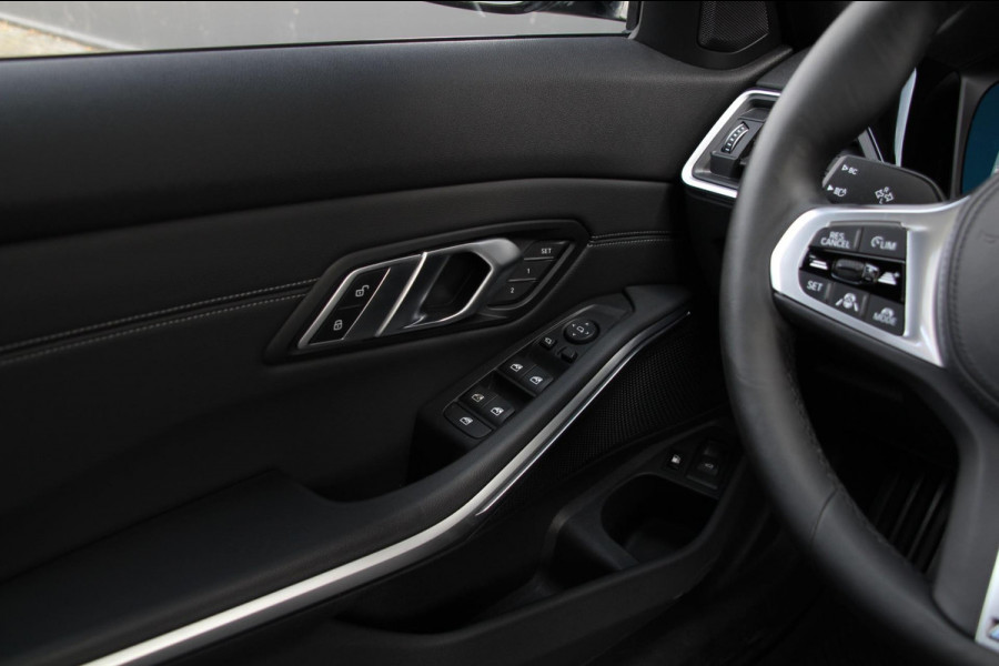 BMW 3 Serie Touring 330e xDrive Sport | Laser | Pano | Leder | ACC