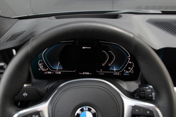 BMW 3 Serie Touring 330e xDrive Sport | Laser | Pano | Leder | ACC