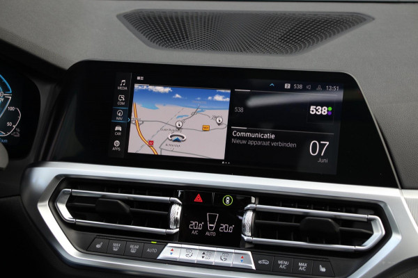 BMW 3 Serie Touring 330e xDrive Sport | Laser | Pano | Leder | ACC