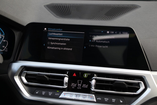 BMW 3 Serie Touring 330e xDrive Sport | Laser | Pano | Leder | ACC