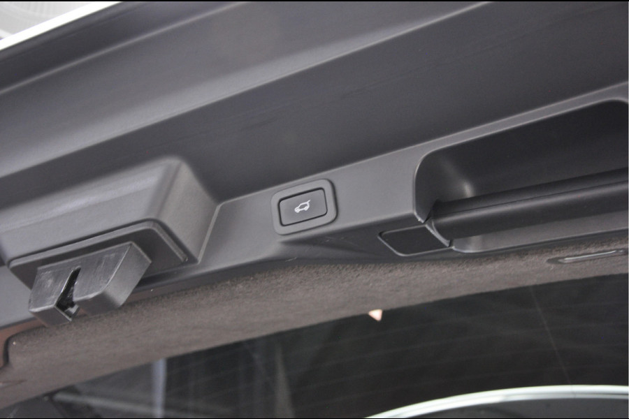 Land Rover Range Rover Sport 3.0 SDV6 Navi Elektr achterklep Leer PDC Entertainment systeem achter Stoelverwarming voor & achter 21'' LM velgen